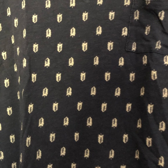 Torrid size 2 navy v neck GUC - Picture 2 of 3